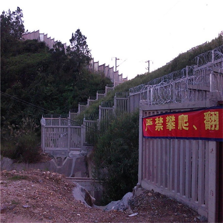 水泥栅栏刺丝滚笼